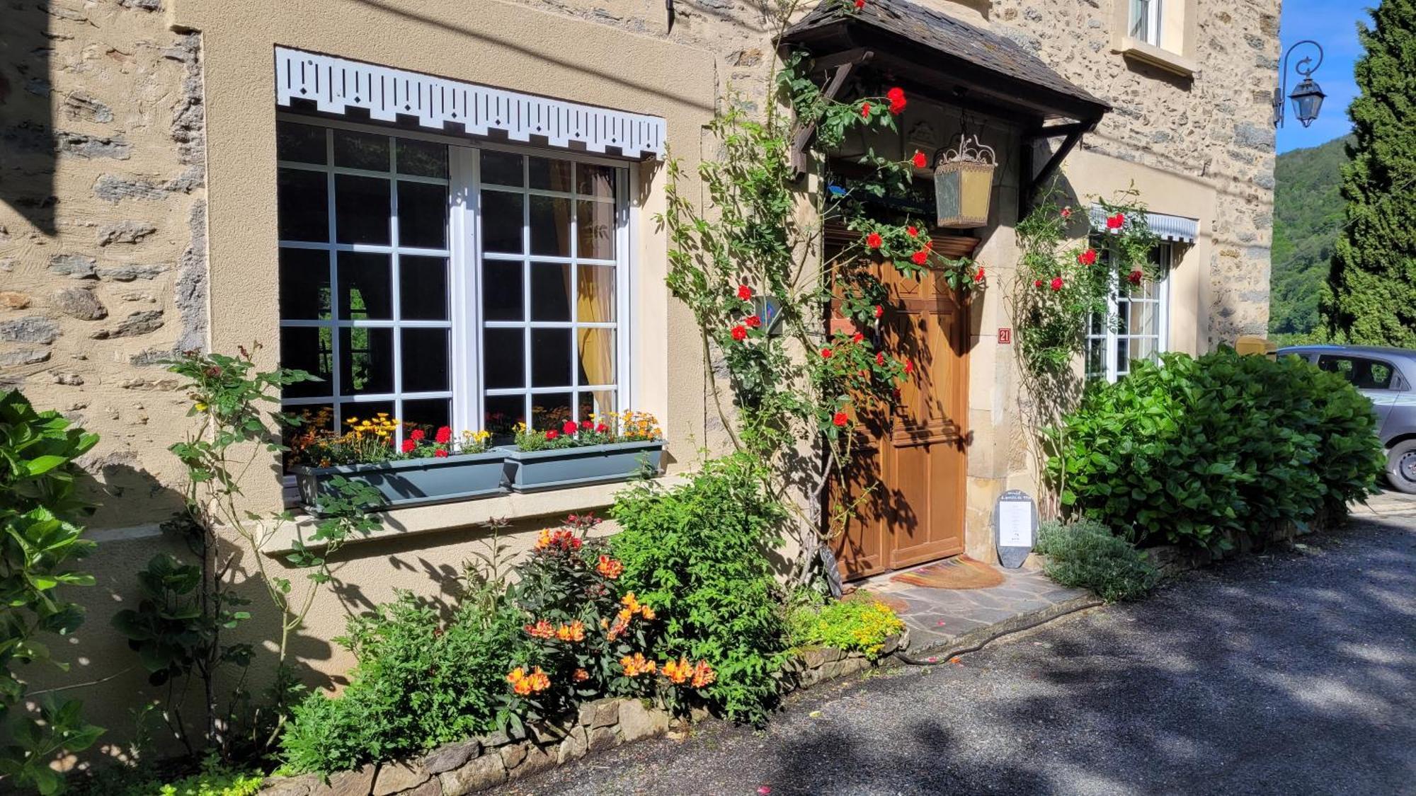 Manoir Des Pelies Spa Conques Buitenkant foto